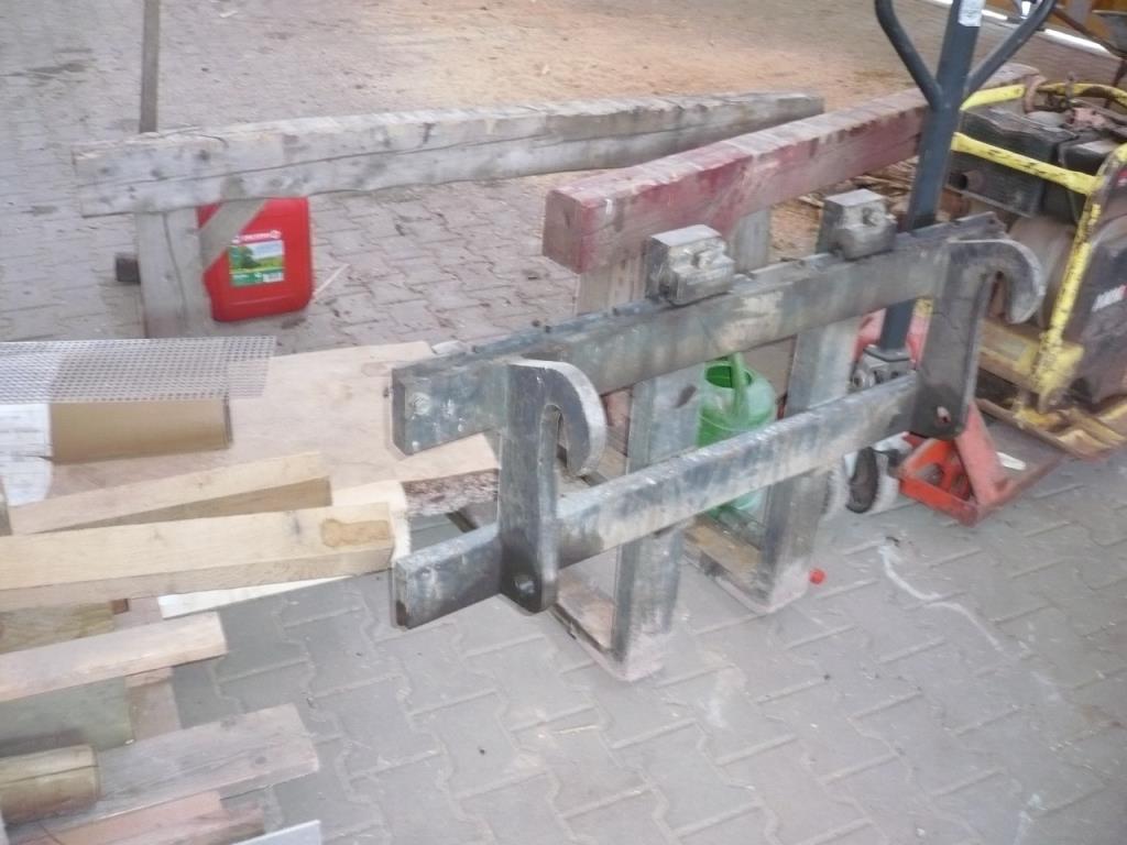 well maintened facility of a photo shop-5